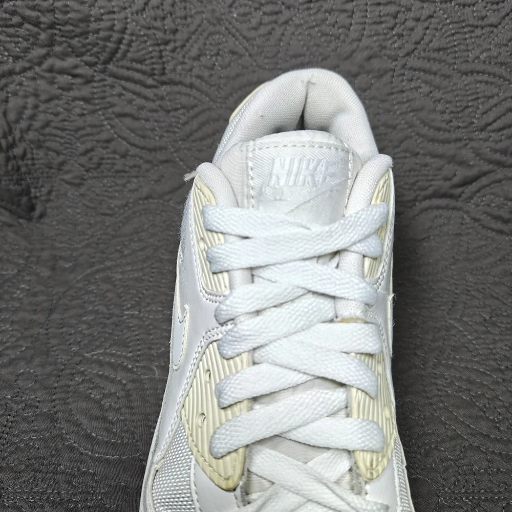 Nike Air Max 90 Retro Athletic White Sneakers Men's Shoe Size 8
